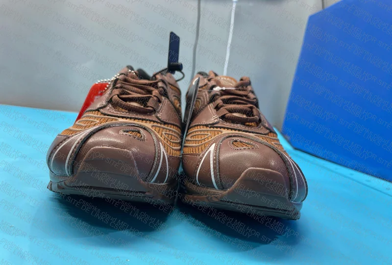 Air Max Supreme Brown 4