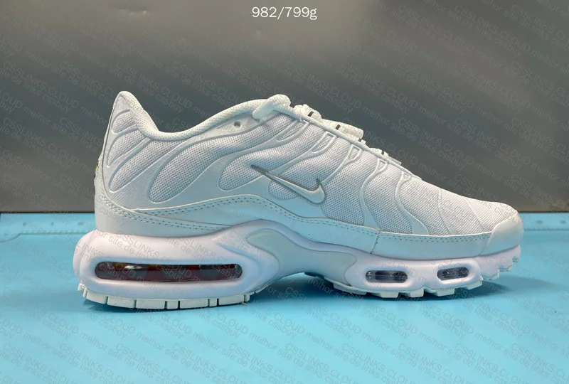 Air Max TN White 4