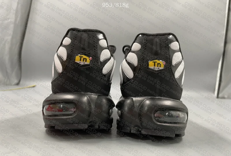 AIR MAX TN OREO 4