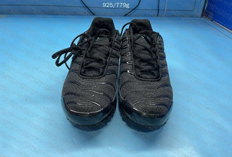 Air Max TN Plus "Triple Black" 5