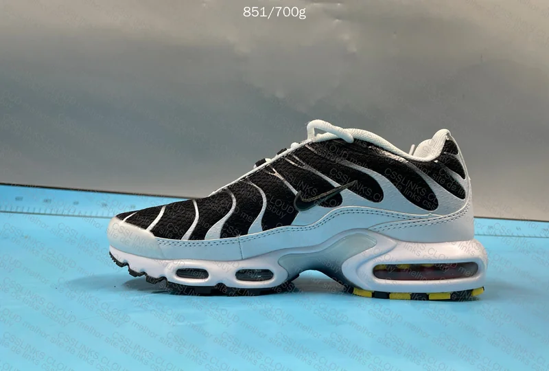 Air Max TN Black and White 8