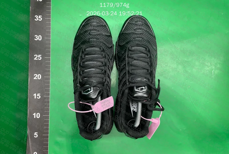 Air Max TN Triple Black