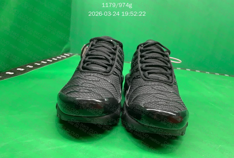 Air Max TN Triple Black 4
