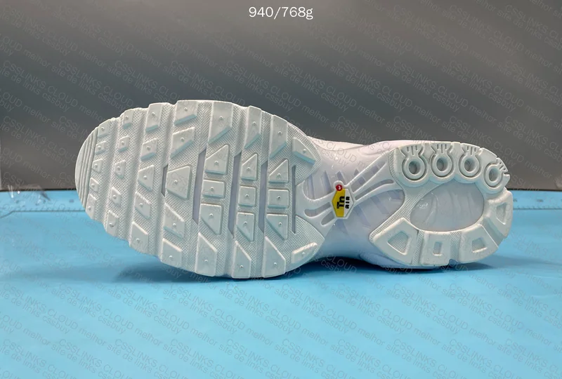 air max tn triple white 10