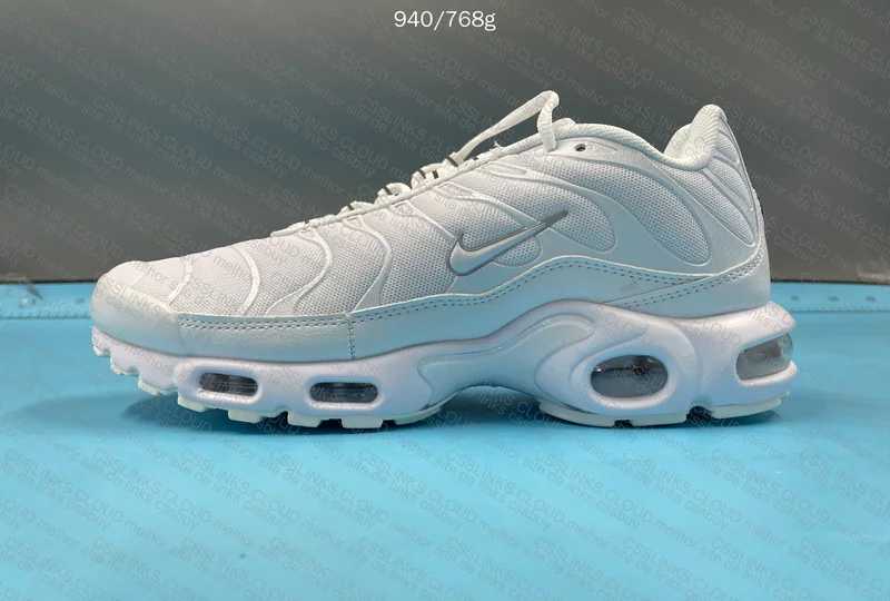 air max tn triple white 9