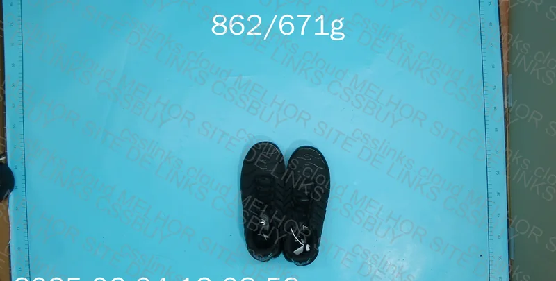 Air Max TN Triple Black Roof Photo 2
