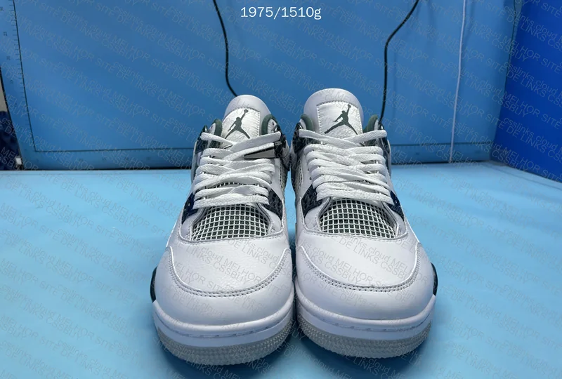 Air Jordan 4 Retro 5