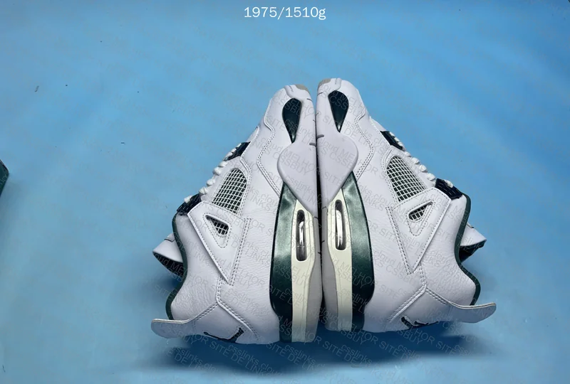 Air Jordan 4 Retro 7
