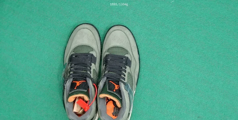 AirJordan 4 Undefeated 2