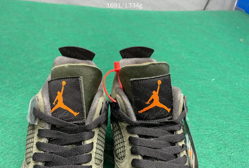 AirJordan 4 Undefeated 5
