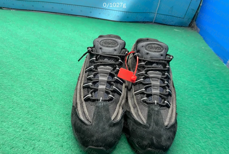 Air Max 95 CDG Black - Help Me 3