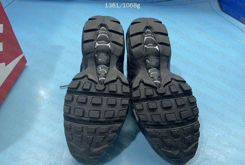 Air Max 95 Black 6