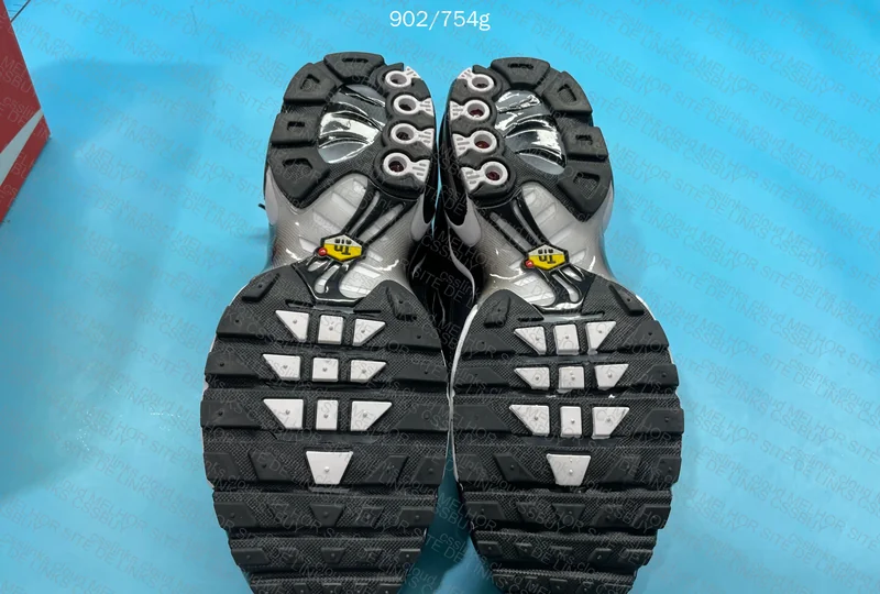 AIRMAX TN BLACK/SILVER 3