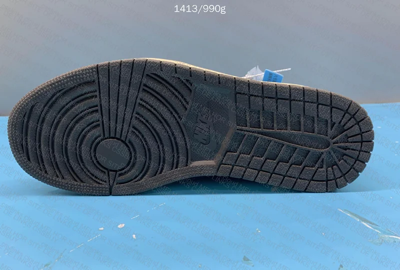 AJ 1 low travis scott mocha 8