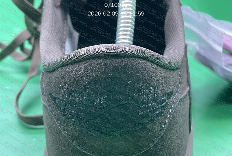 AJ TS Velvet brown OVO 2