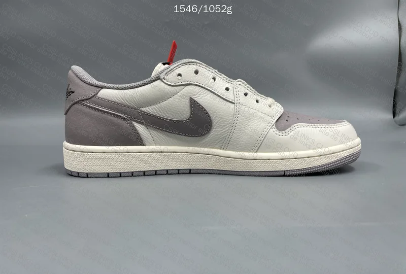 AJ1 Atmosphere Grey 4