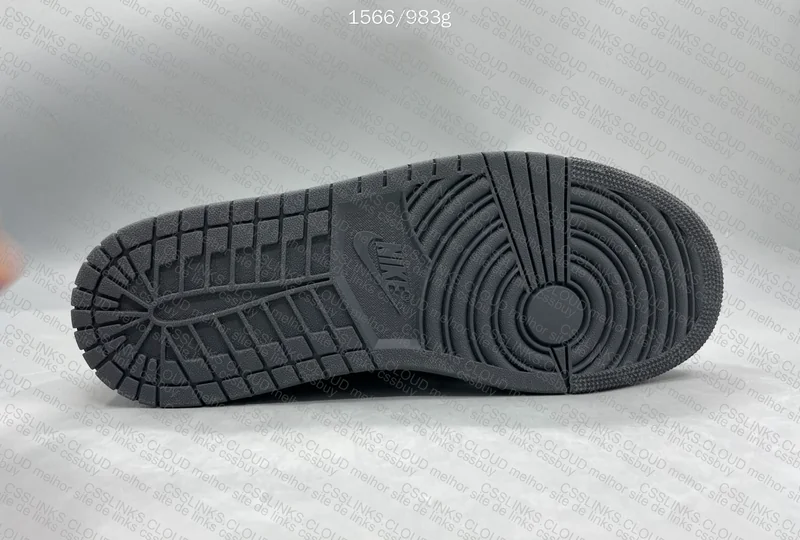 AJ1 Black Phantom 3