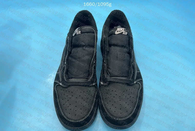 AJ1 Black Phantom