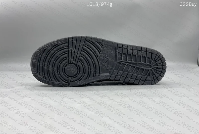 AJ1 BLACK PHANTOM TRAVIS SCOTT 3
