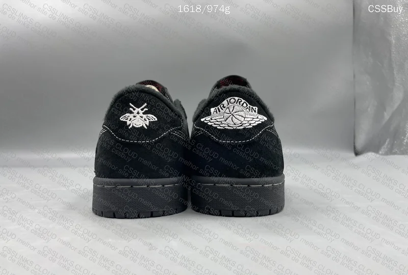 AJ1 BLACK PHANTOM TRAVIS SCOTT 5