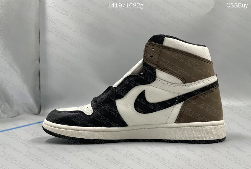 AJ1 DARK MOCHA 6
