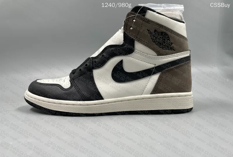 AJ1 Dark Mocha 2