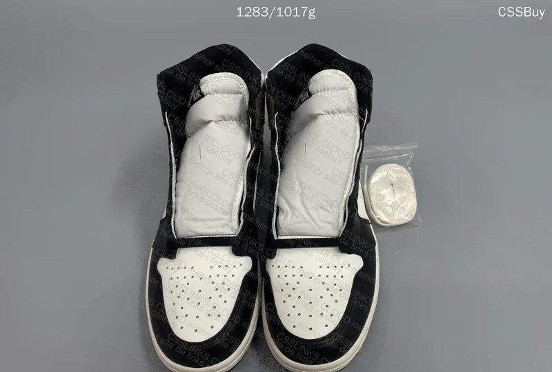 AJ1 Dark Mocha 2