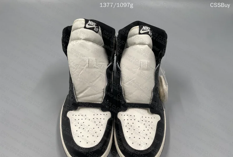 AJ1 Dark Mocha 2