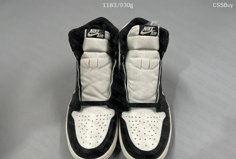 AJ1 DARK MOCHA 3