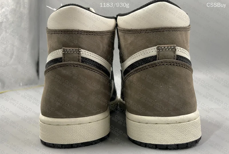 AJ1 DARK MOCHA 4