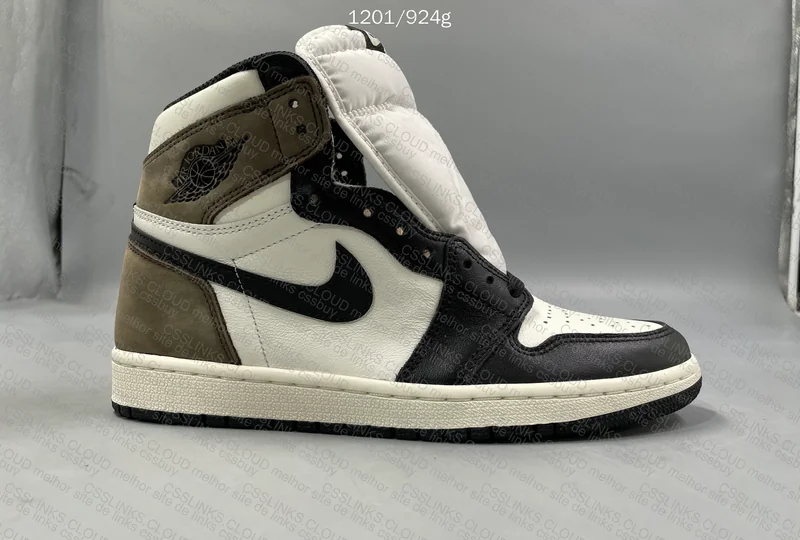 AJ1 "Dark Mocha" 2