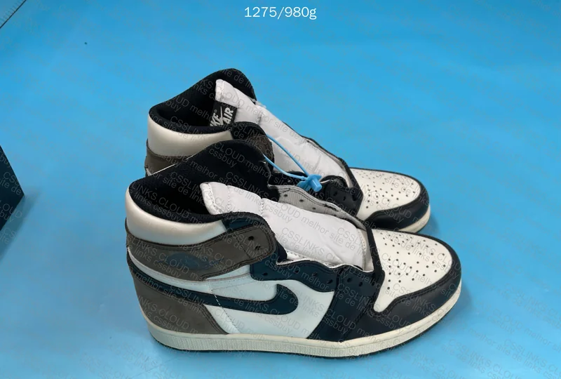 AJ1 Dark Mocha 2