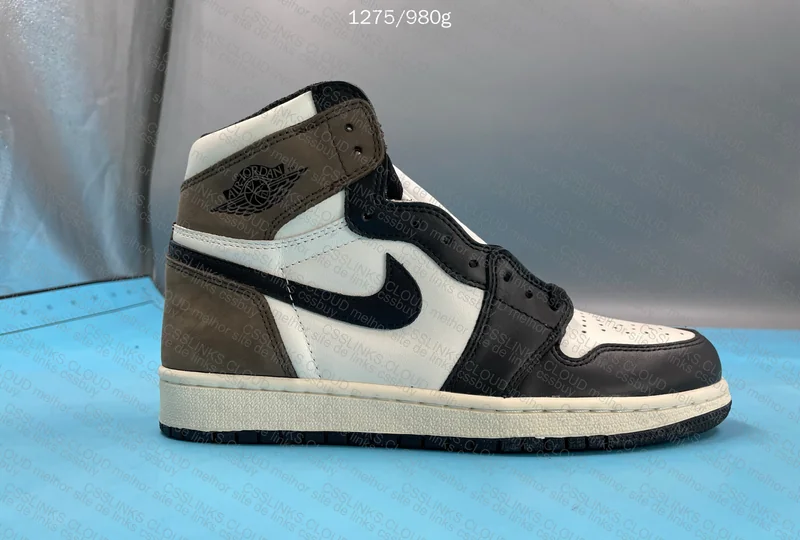AJ1 Dark Mocha 5