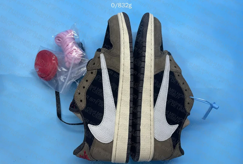 Aj1 Dark Mocha Travis FQ 4