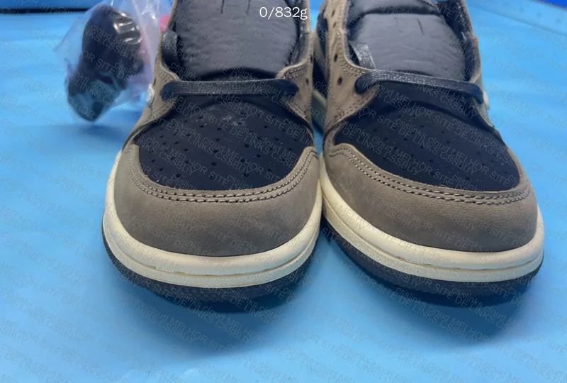 Aj1 Dark Mocha Travis FQ 6