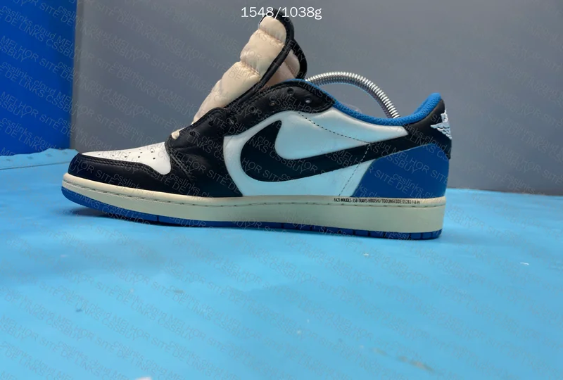 AJ1 Fragment e PUMA BMW 7