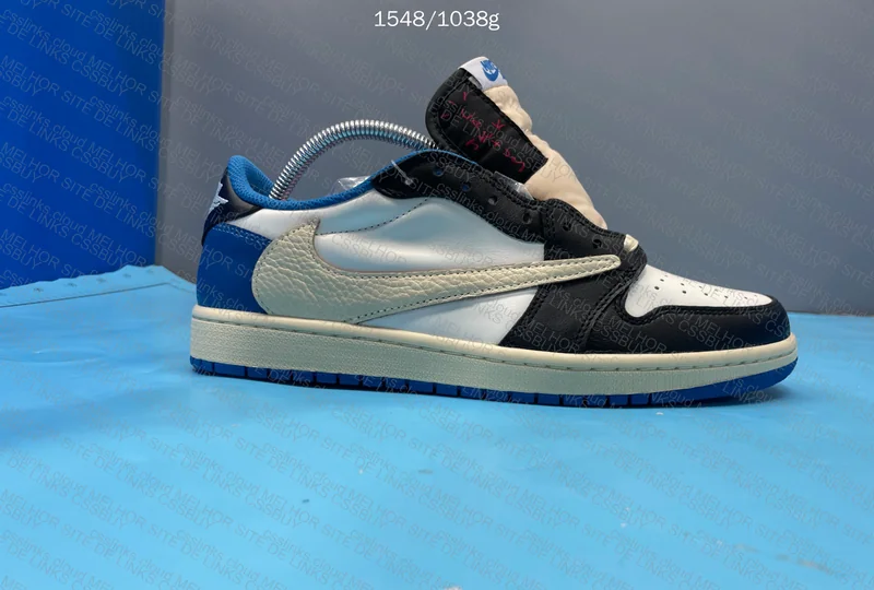 AJ1 Fragment e PUMA BMW 8