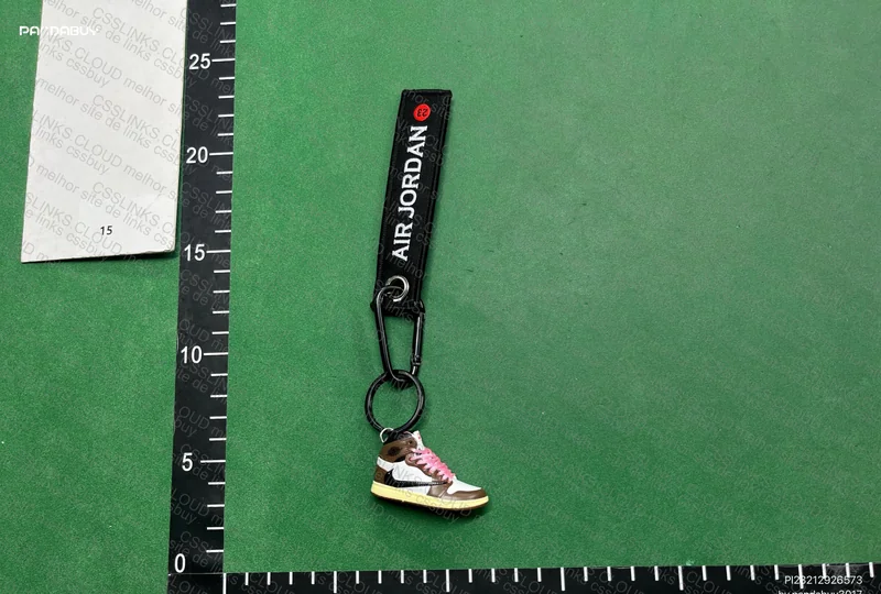 aj1 keychain 2