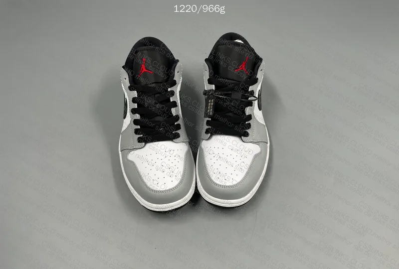 AJ1 Light Smoke Grey 3