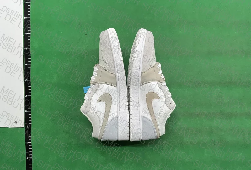 AJ1 Little Paris 4