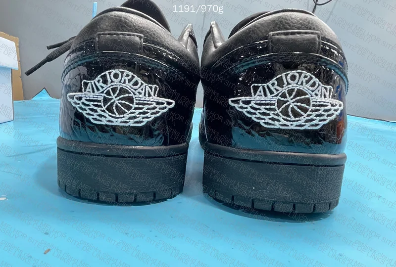 AJ1 Low Black Warrior 3