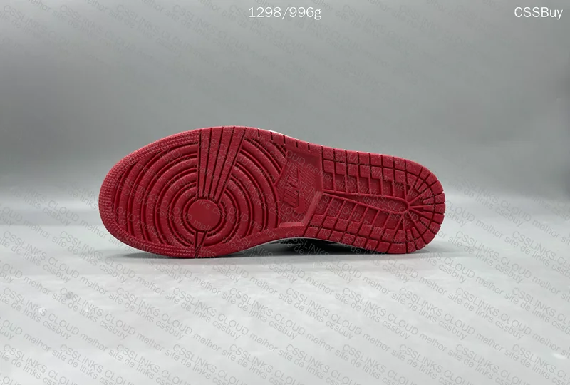 AJ1 Low Bred Toe 2