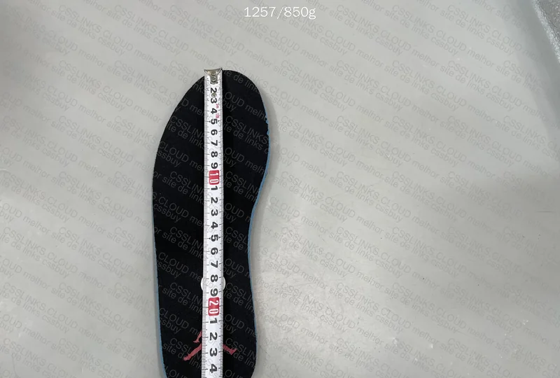 AJ1 Low Bred Toe 8