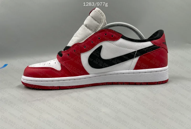 AJ1 Low chicago 4