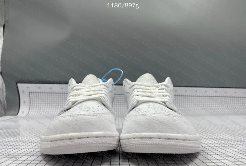 Aj1 low cut pure white 3