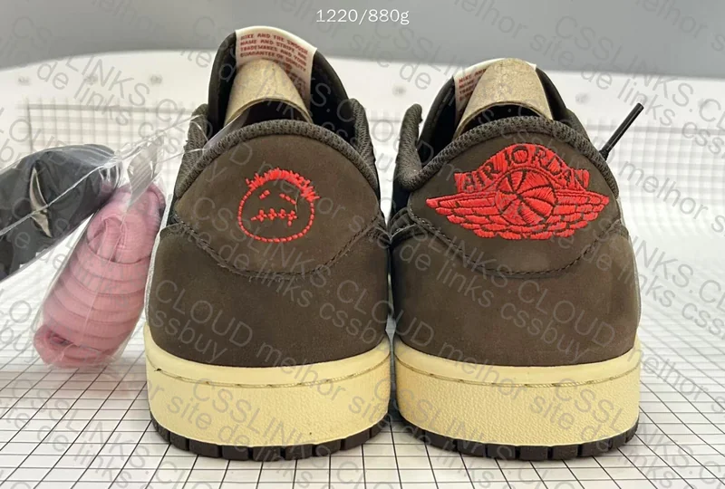 AJ1 Low Dark Mocha OVO 9