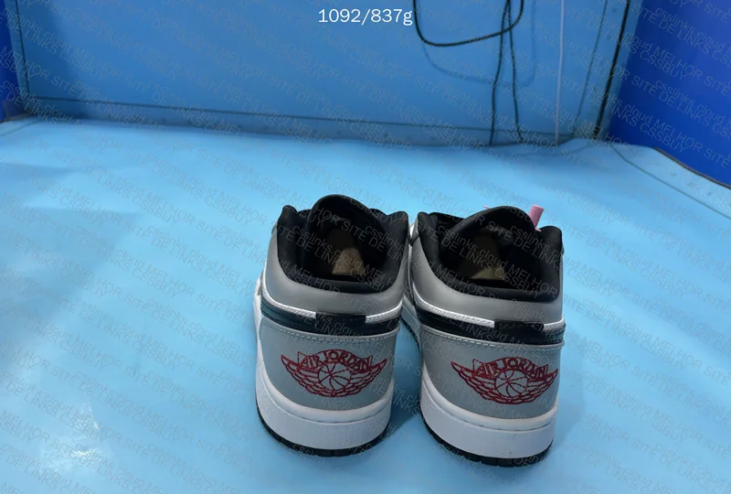 aj1 low (DT) 4