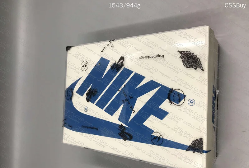 AJ1 Low fragment X Travis Scott 10