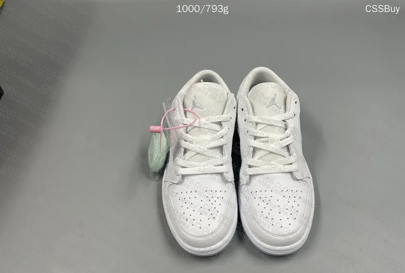 AJ1 low “Glitter Swoosh”