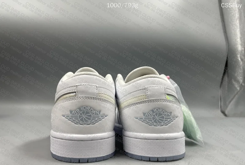 AJ1 low “Glitter Swoosh” 3